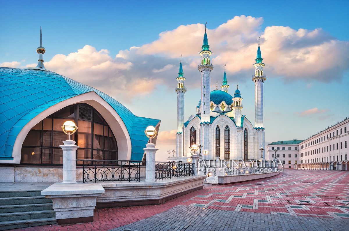 Голубой купол и Кул-Шариф. Фотограф Юлия Батурина