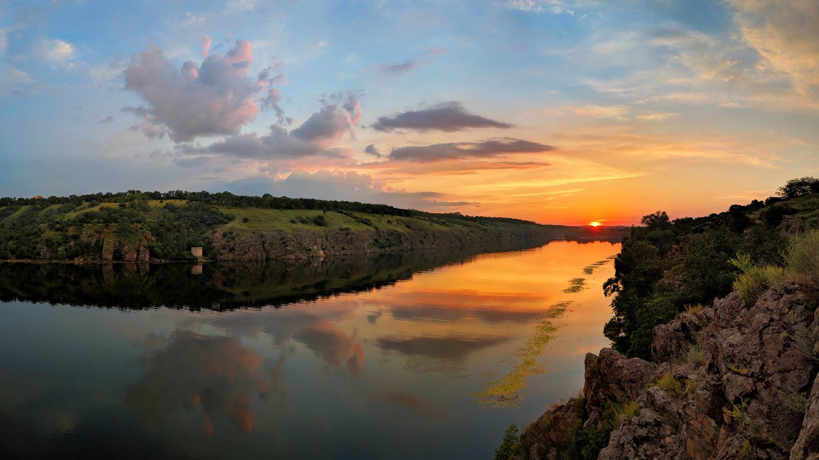 закат,лето,пейзаж,краски,зелень,солнце,небо,река,рекаднепр,landscape,сюжет,природа,nature,sky,облака,вода,отдых,красота,, Сергей Богачёв