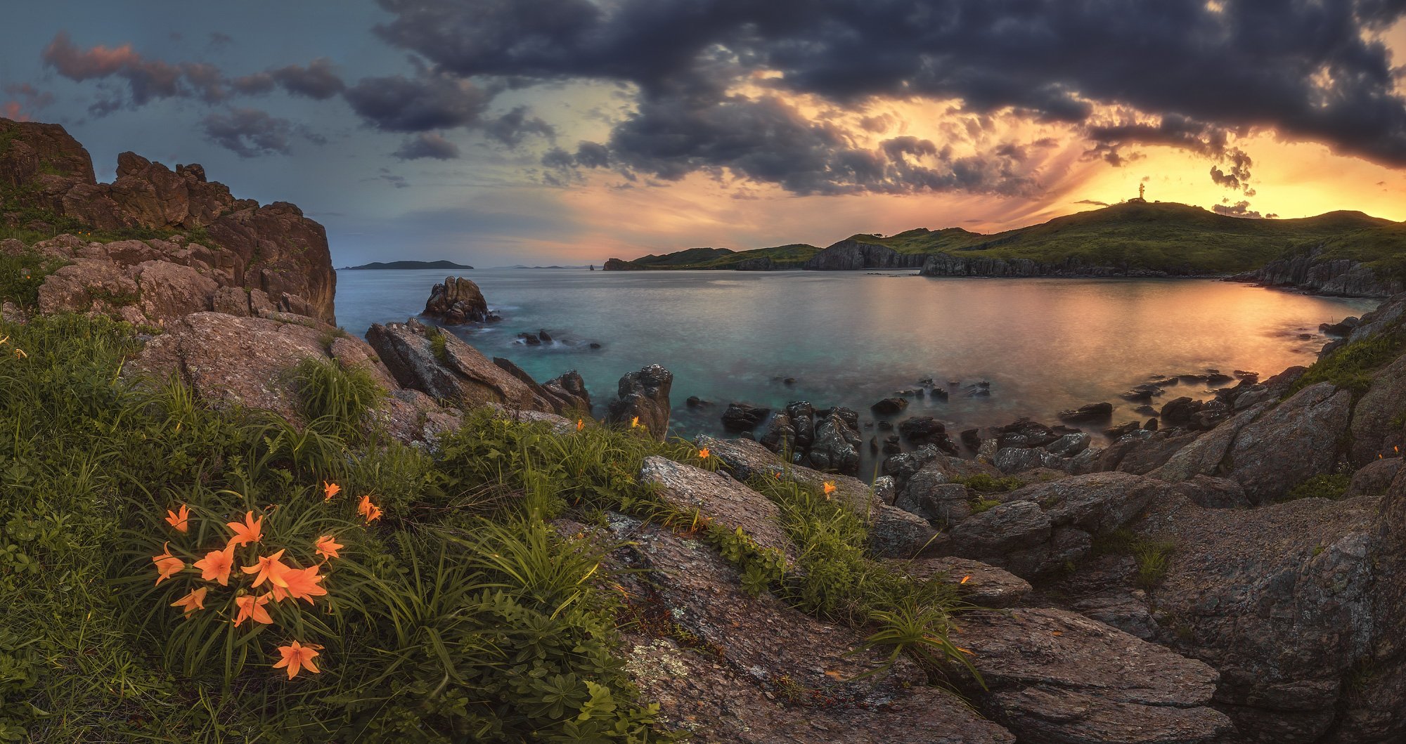 панорама, море, скалы, лилии, Андрей Кровлин