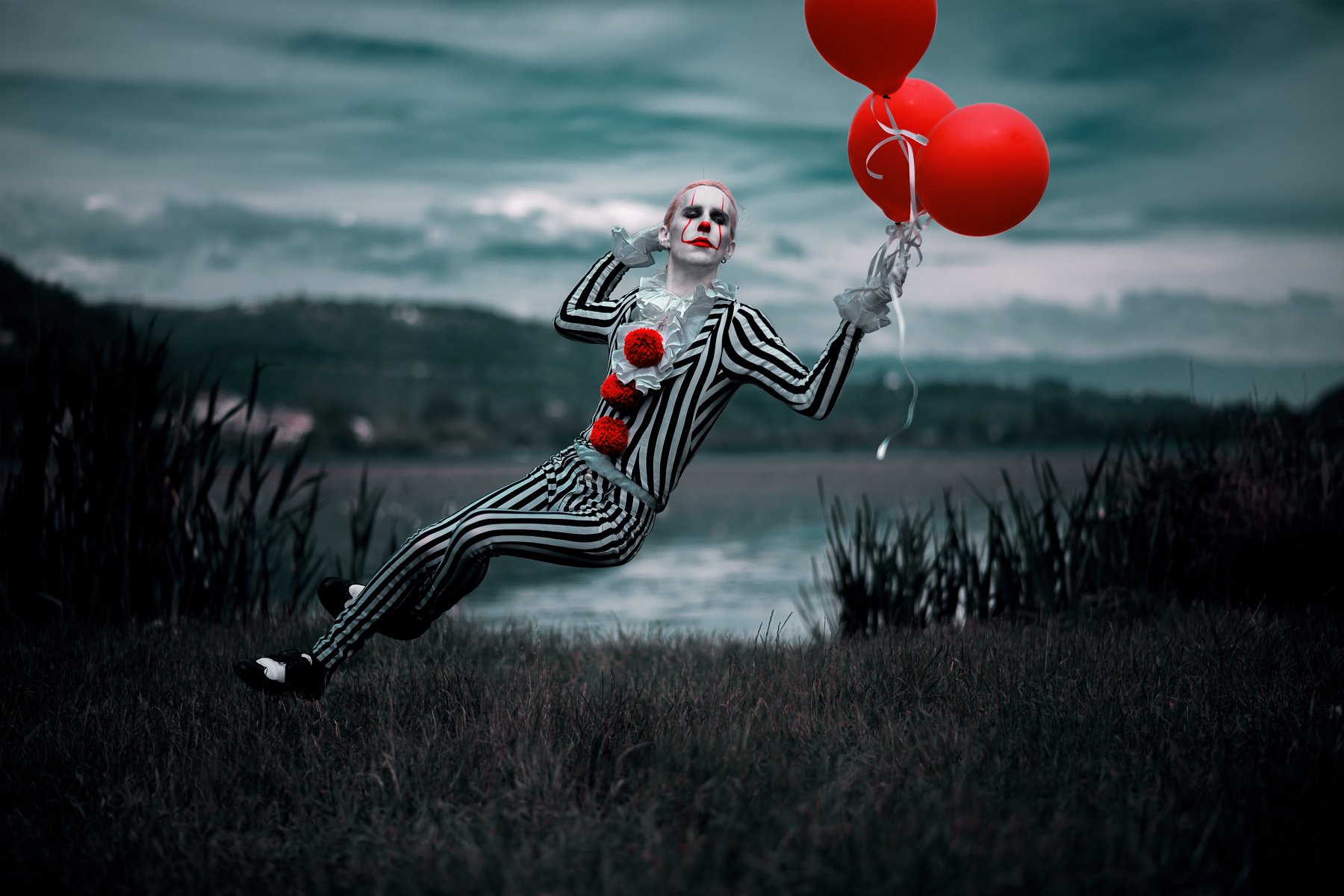 #it #redballoon #cosplay #lake #levitation #cinemamood #dark, Sabrina DAlonzo