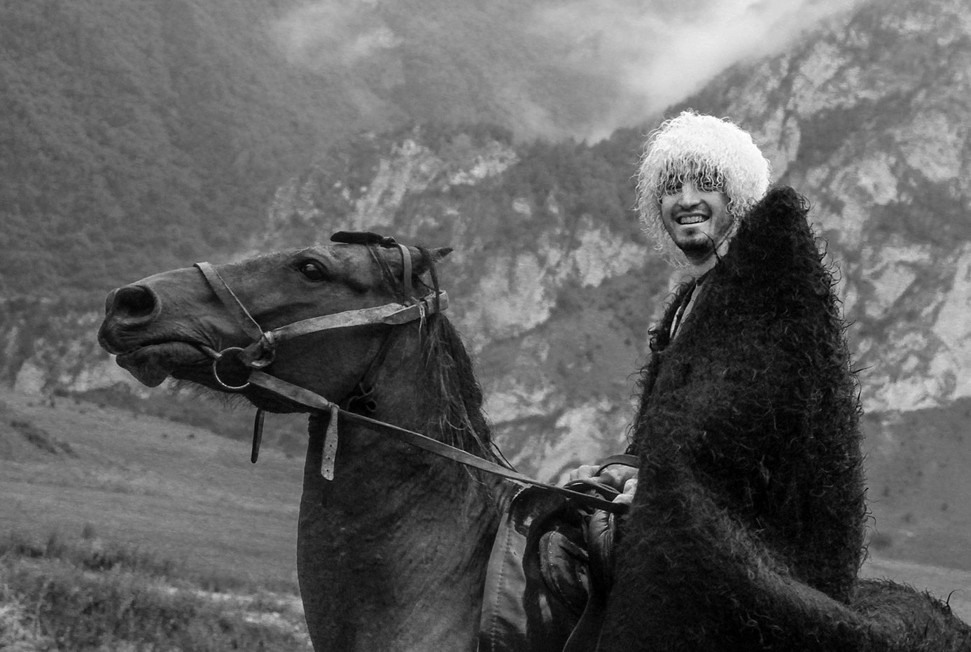 джигит,наездник,горы,лошадь,чегем,кбр,жанровый портрет.портрет,ч,б,, Marat Magov
