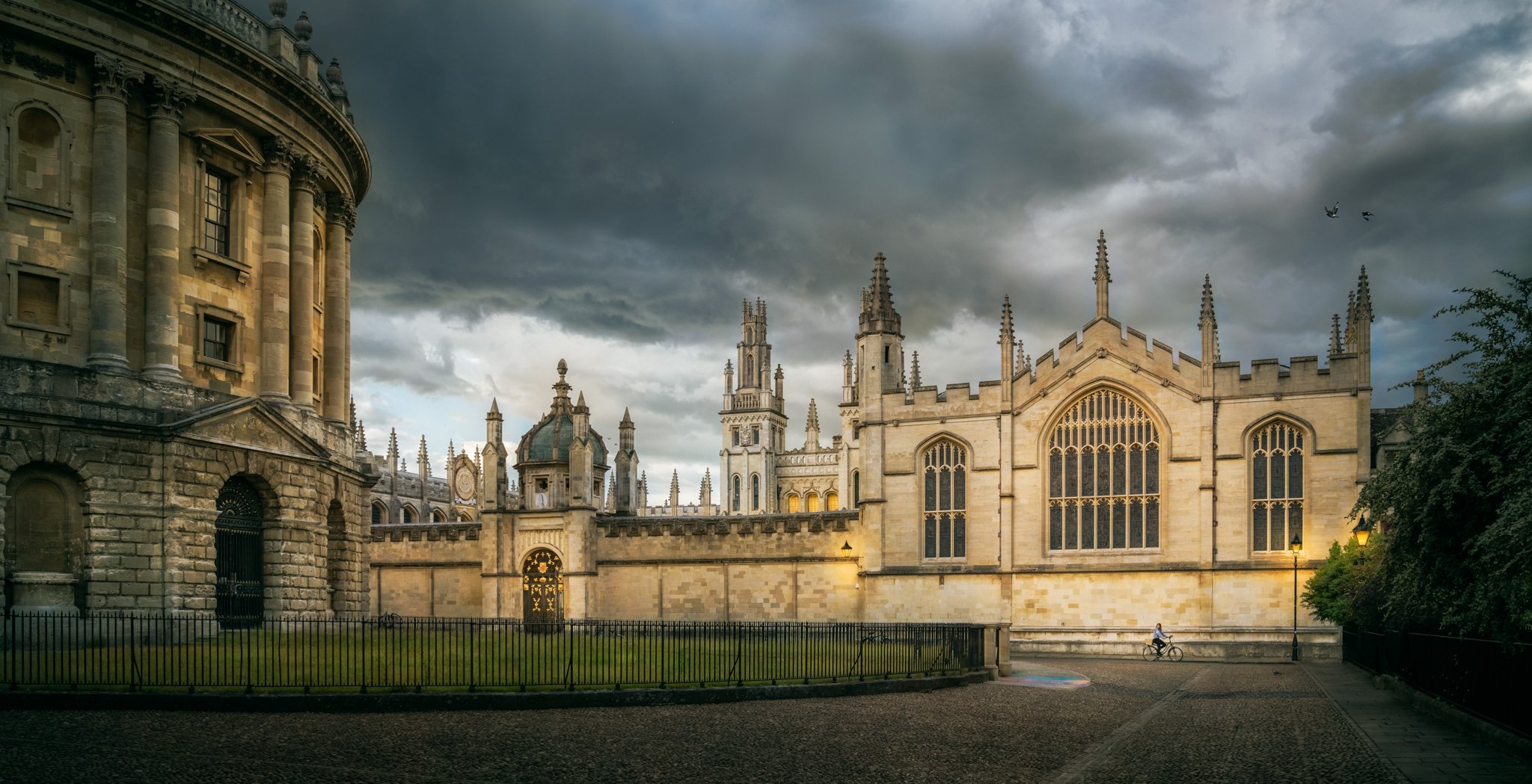 Radcliffe Camera, architecture, mood, storm, Ross McGree