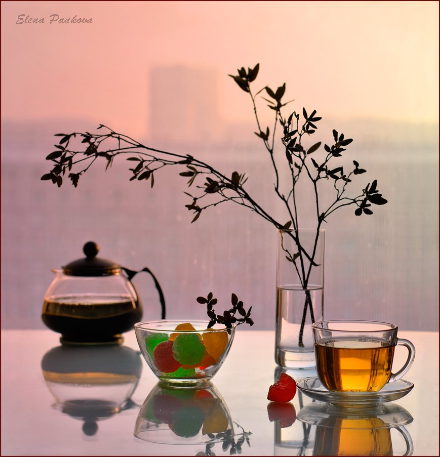чашка, чай, чайник, город, окно, ветка багульника, Elena Pankova