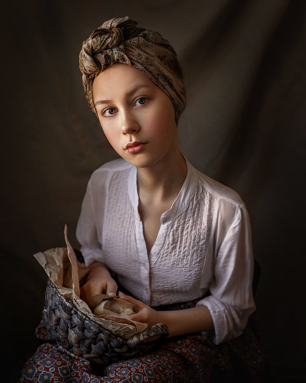 девушка, платок, портрет, естественный свет, Надежда Бочарникова