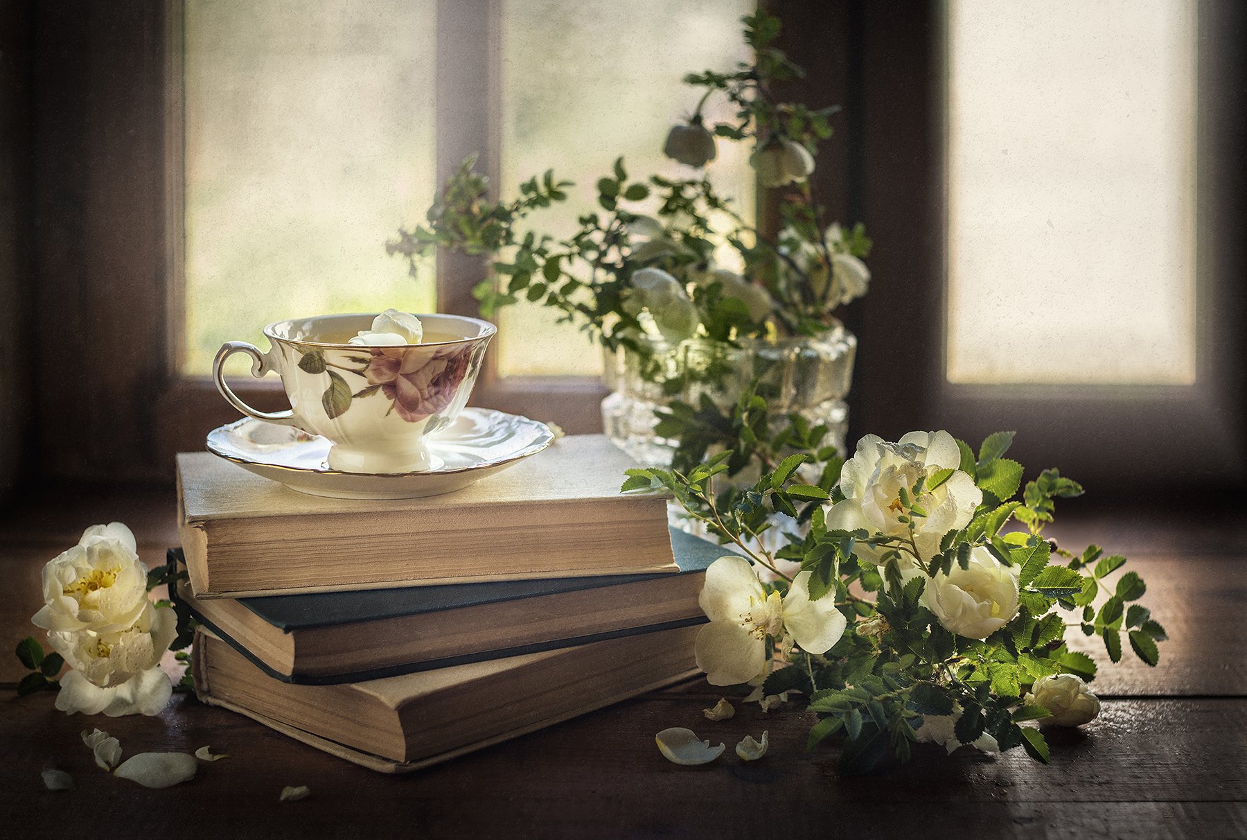 натюрморт, розы, цветы, книги, чай, окно, ЯR Ольга