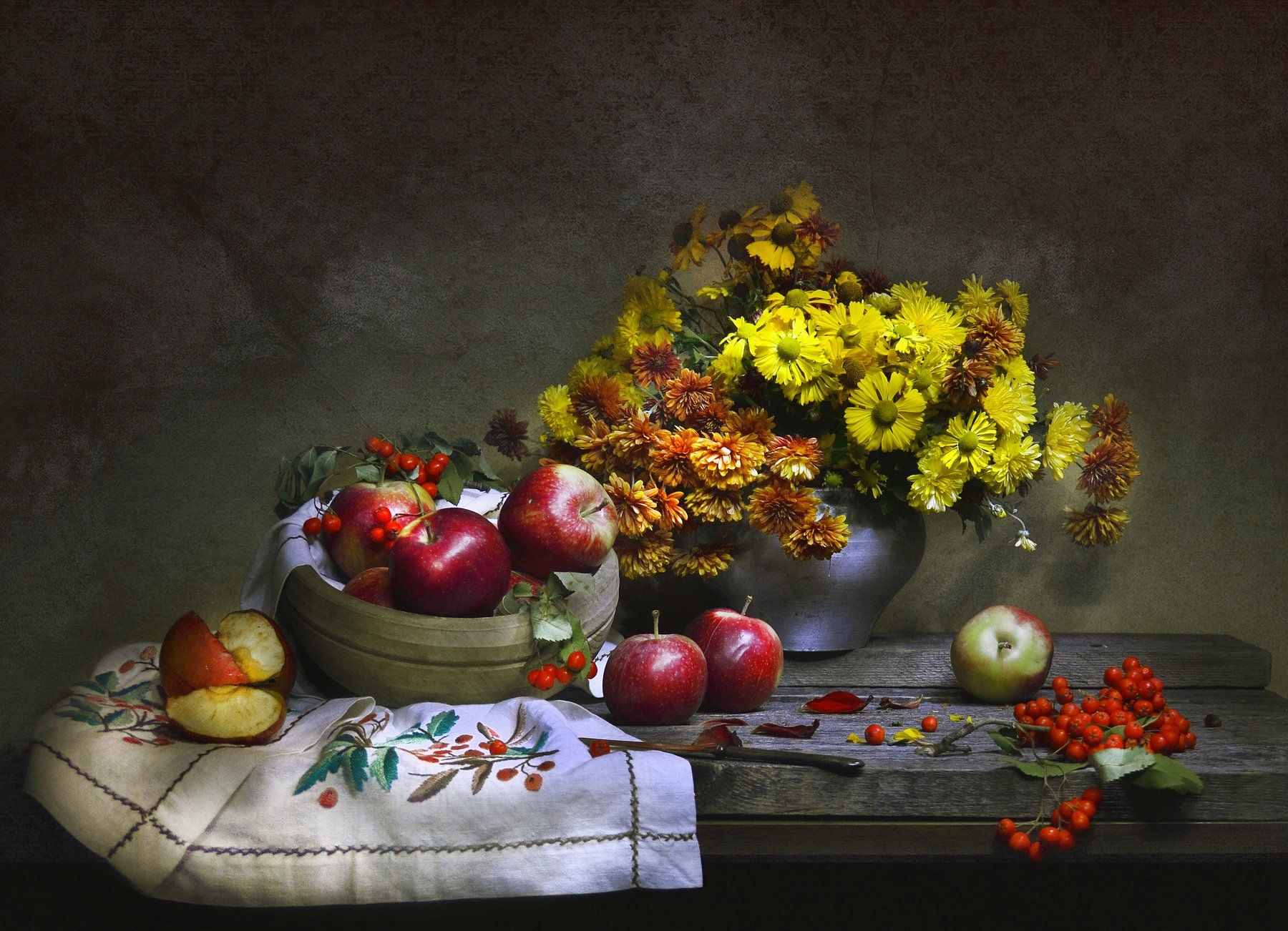 still life, натюрморт,  цветы, фото натюрморт, рябина, лето,  август, яблоки,яблочный спас, праздник, Колова Валентина