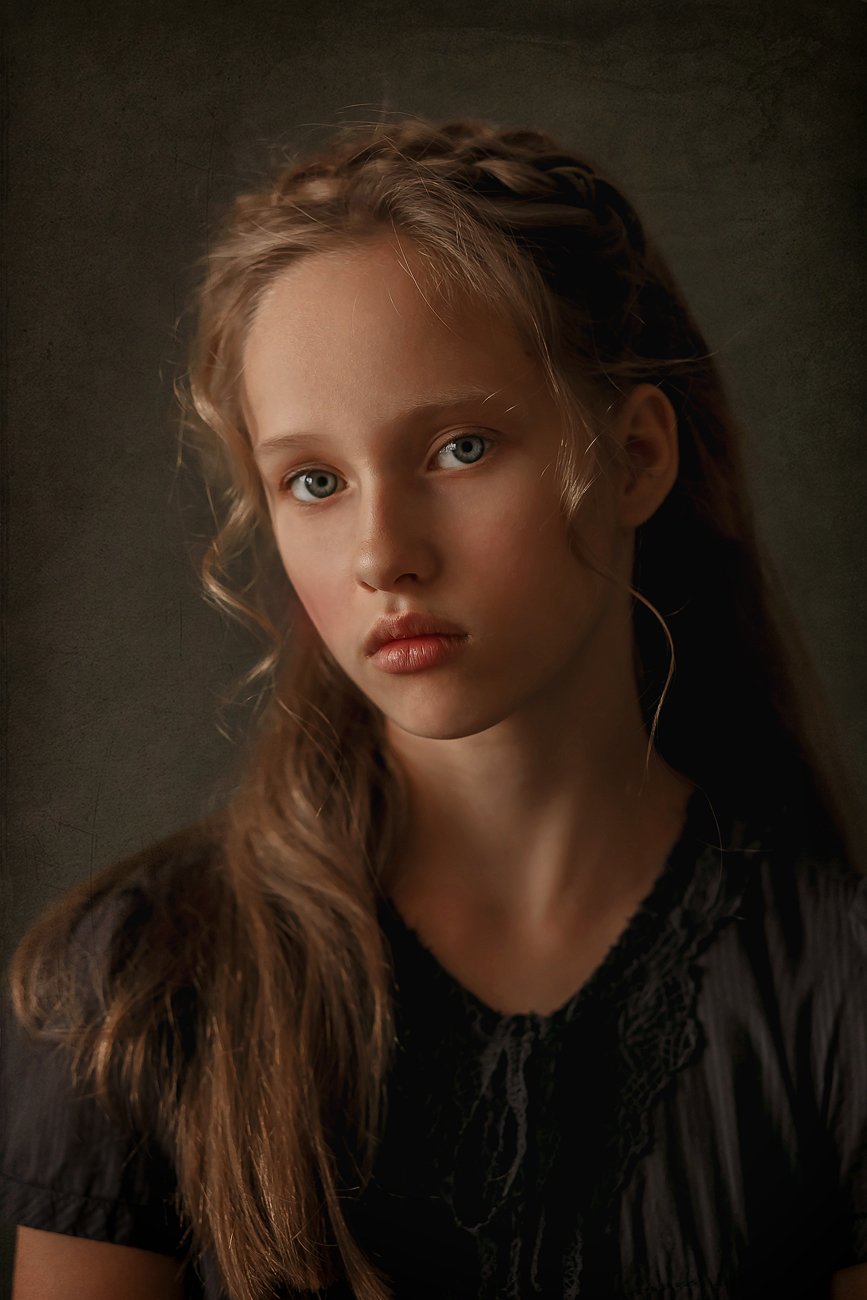 Девочка, портрет, низкий ключ, Надежда Бочарникова