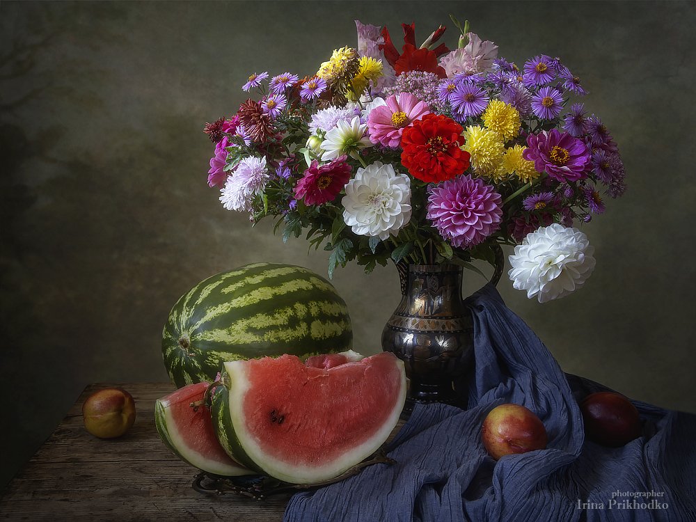натюрморт, лето, урожай, арбузы, цветы, букет, художественное фото, Ирина Приходько