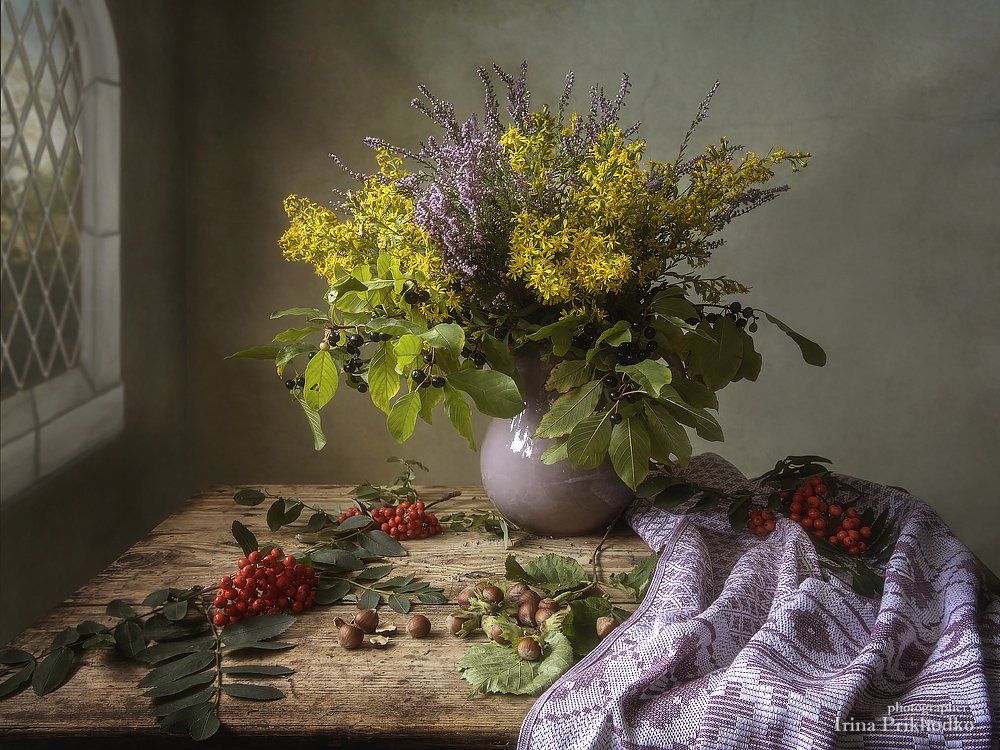 натюрморт, осень, букет, лесные цветы, рябина, художественное фото, Ирина Приходько