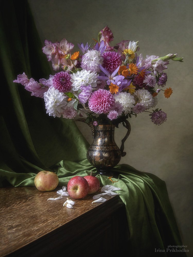 натюрморт, сентябрь, садовые цветы, букет, винтажный, художественное фото, Ирина Приходько