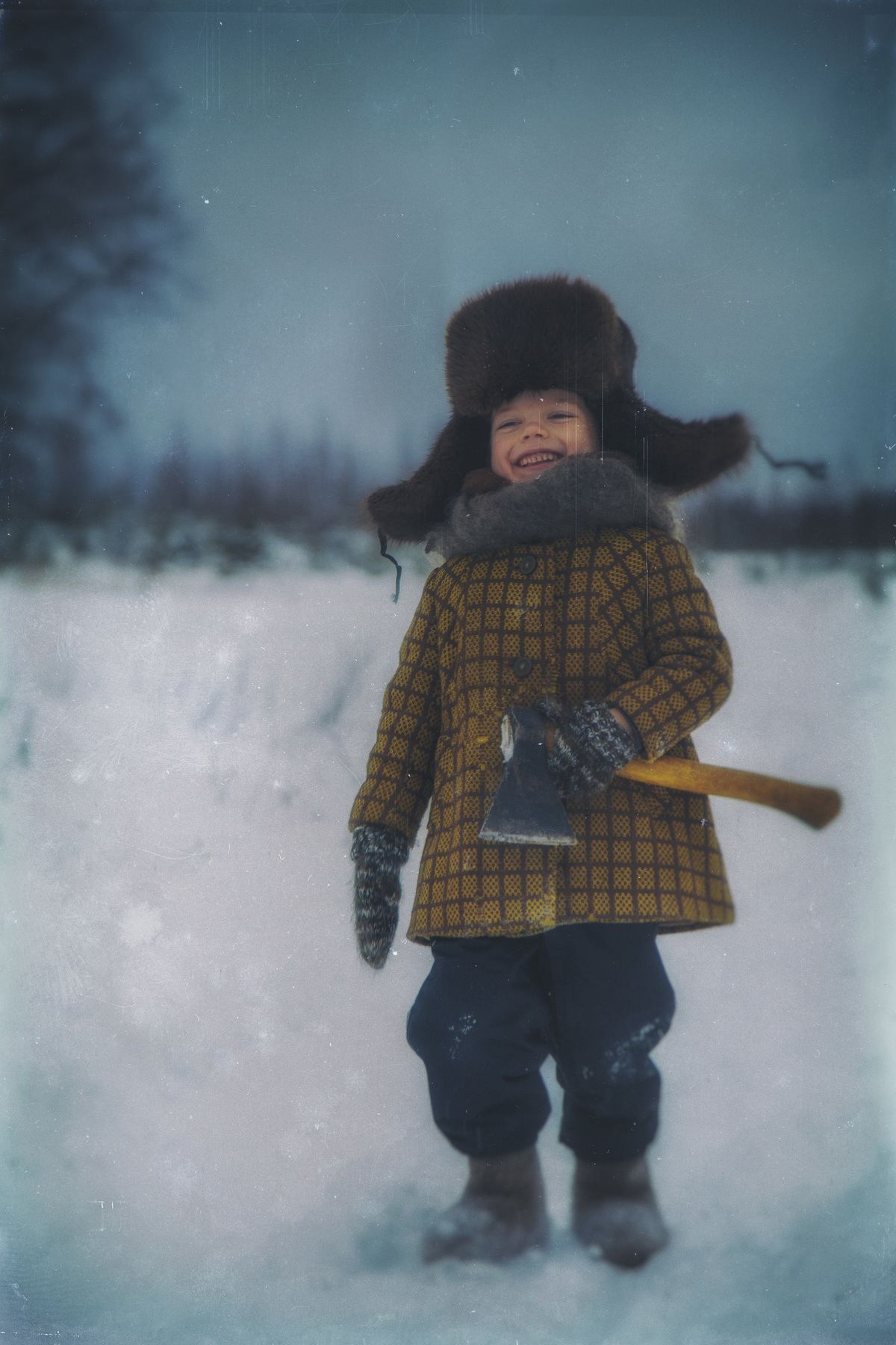 падал прошлогодний снег. Photographer Andrey Fedoseev