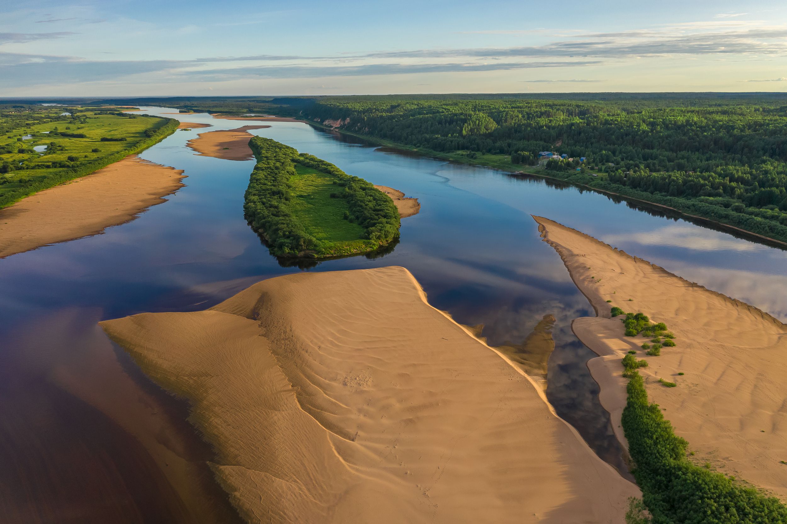 Пустынные северные пляжи. Фотограф Кирилл Уютнов