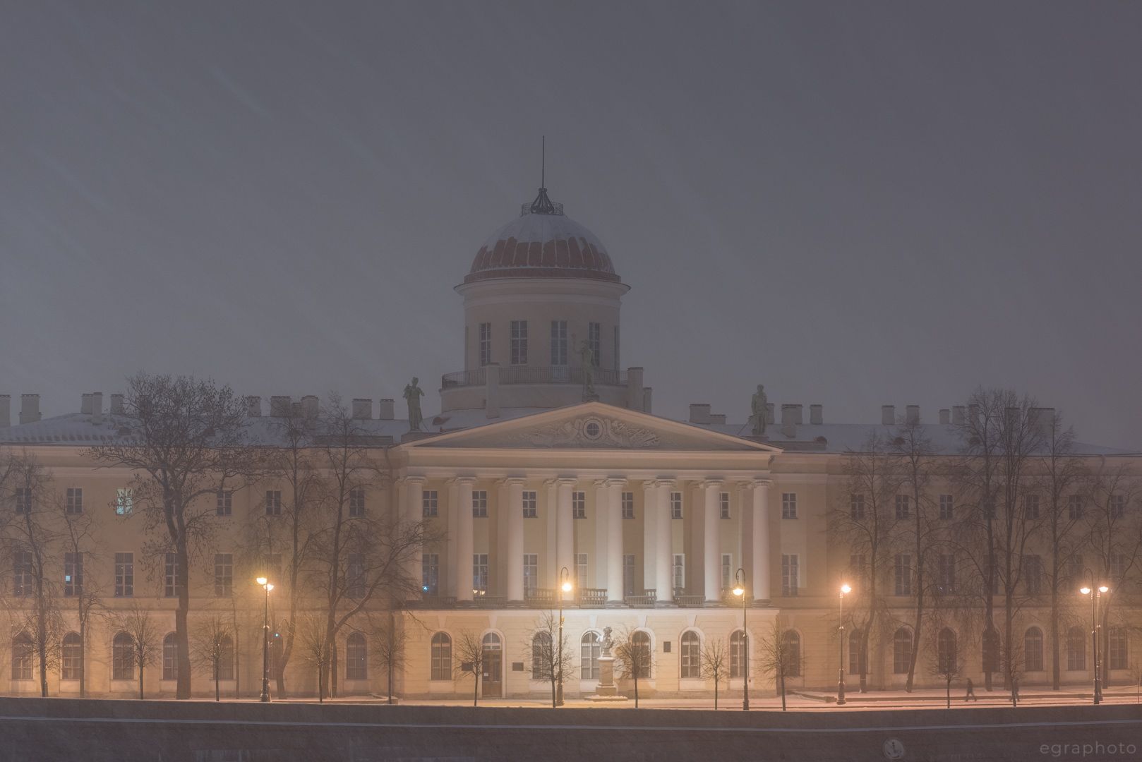 Петербург и зима, уходящие в сон.... Фотограф Рябенький Александр