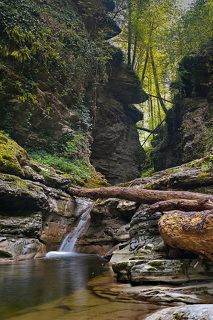 перед входом в \