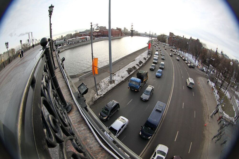 Москва выпучеными(как Пеленг-8) глазами провинциала