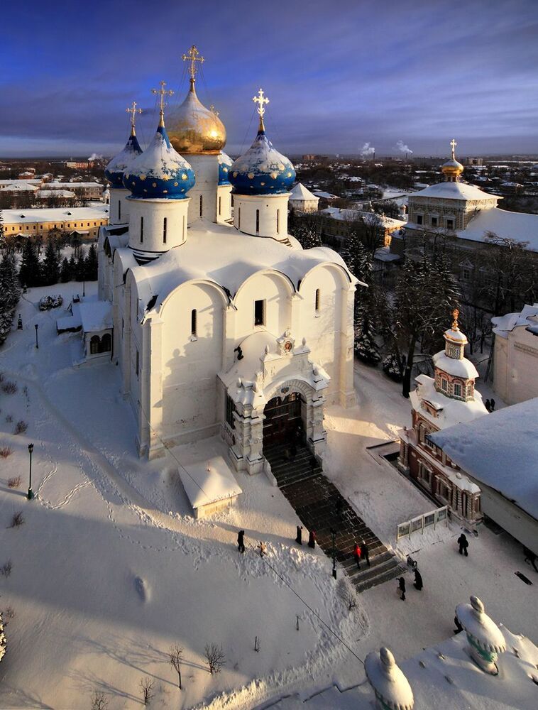 Храмы и люди
