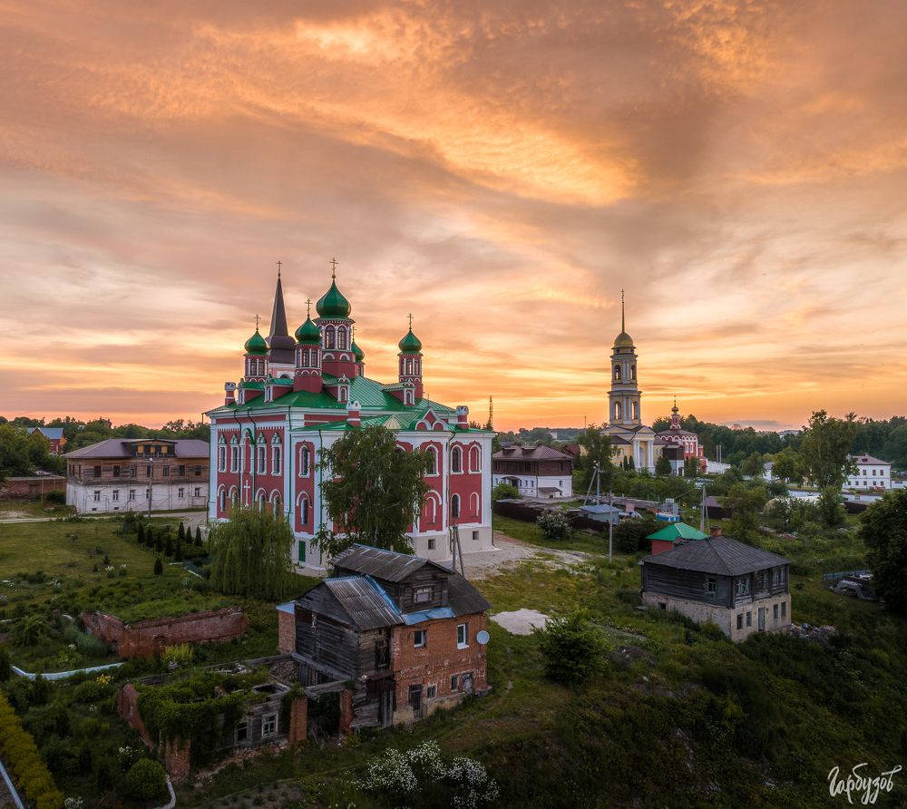 Белевский Спасо-Преображенский и Крестовоздвиженский монастыри