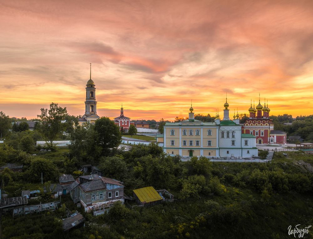 Белевский Спасо-Преображенский и Крестовоздвиженский монастыри