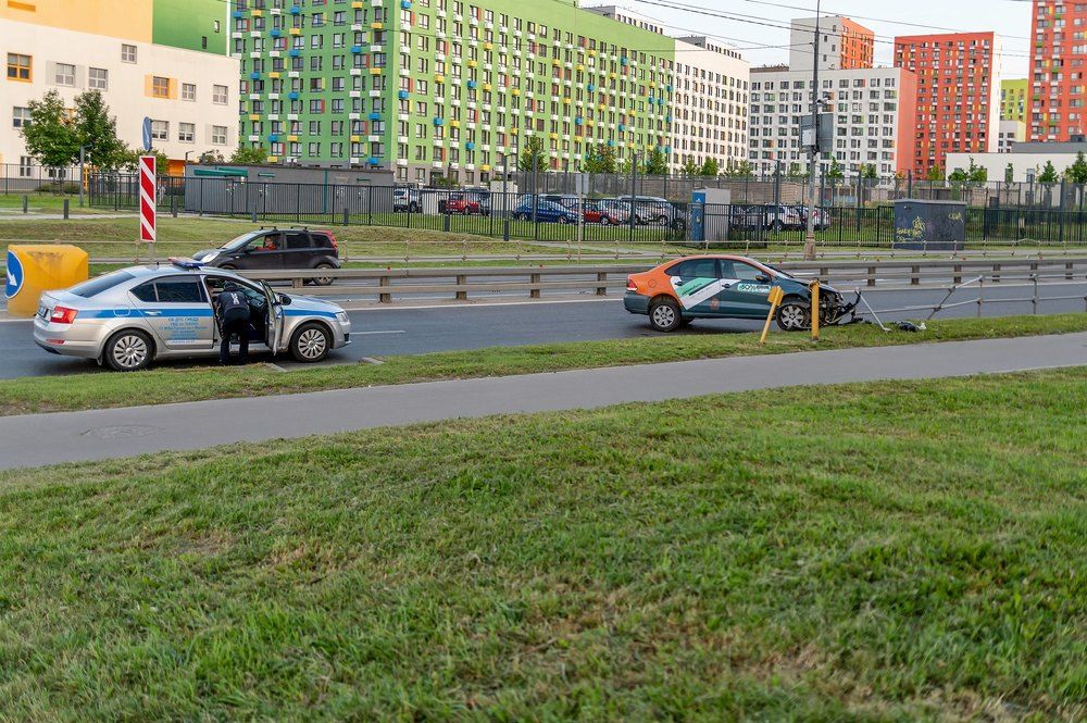 Делимобиль.  50% скидка на первую аварию