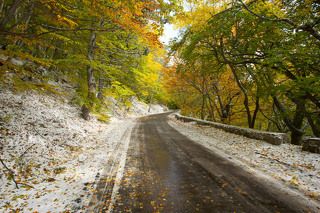 Крым. Ялта. Первый снег на Ай-Петри