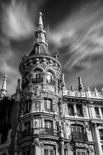 Edificio Meneses b&w