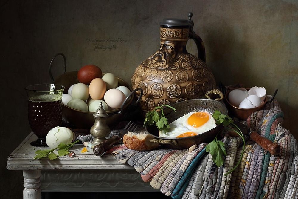 Вариации с яйцами и кухонной утварью