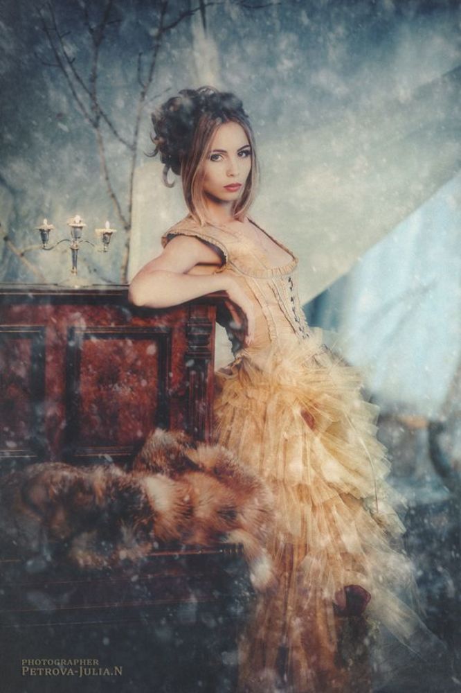 Elena**.