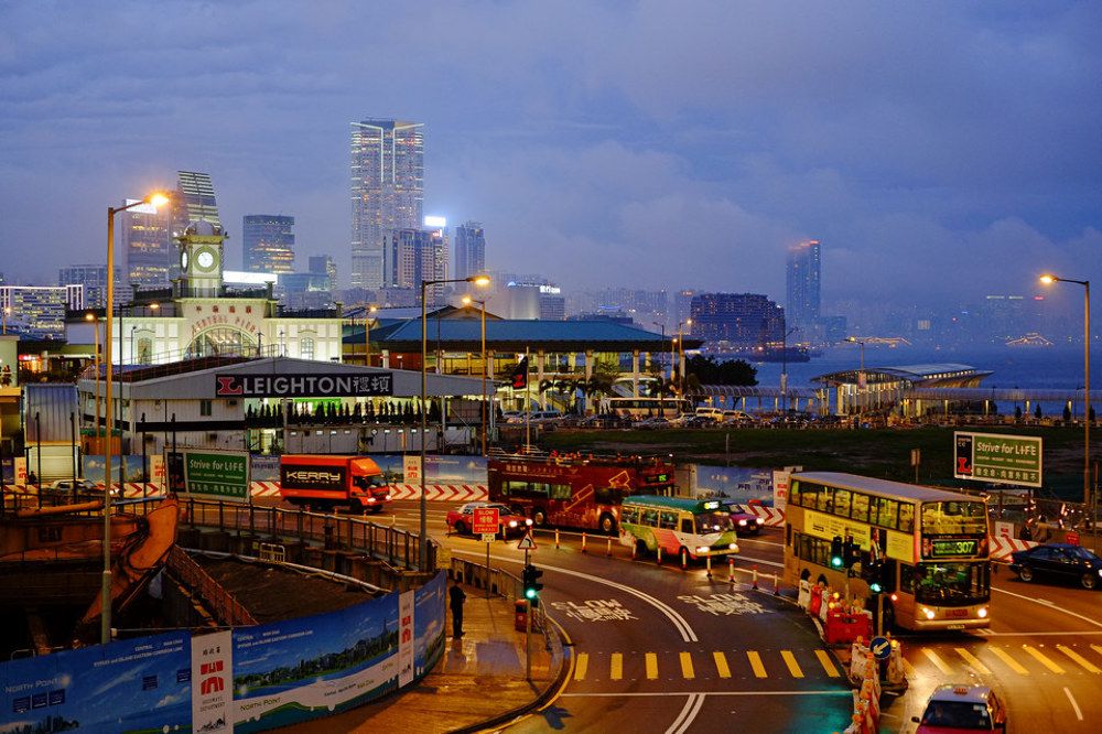 Hong Kong ( сумерки )