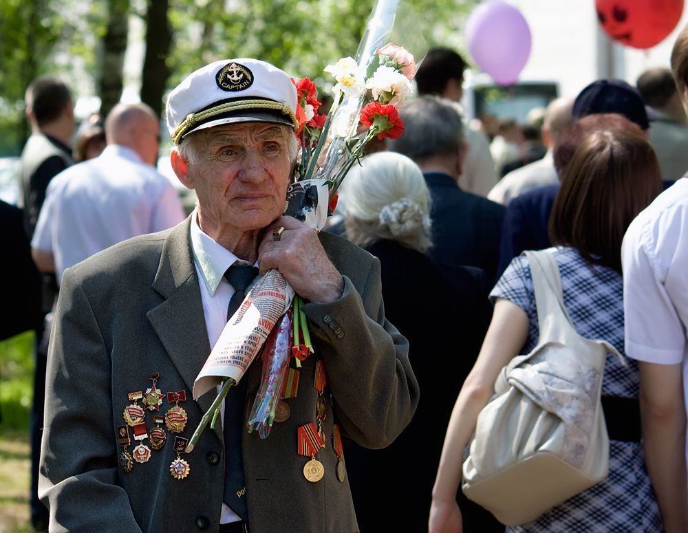 9 Мая 2010... С Днём Победы!