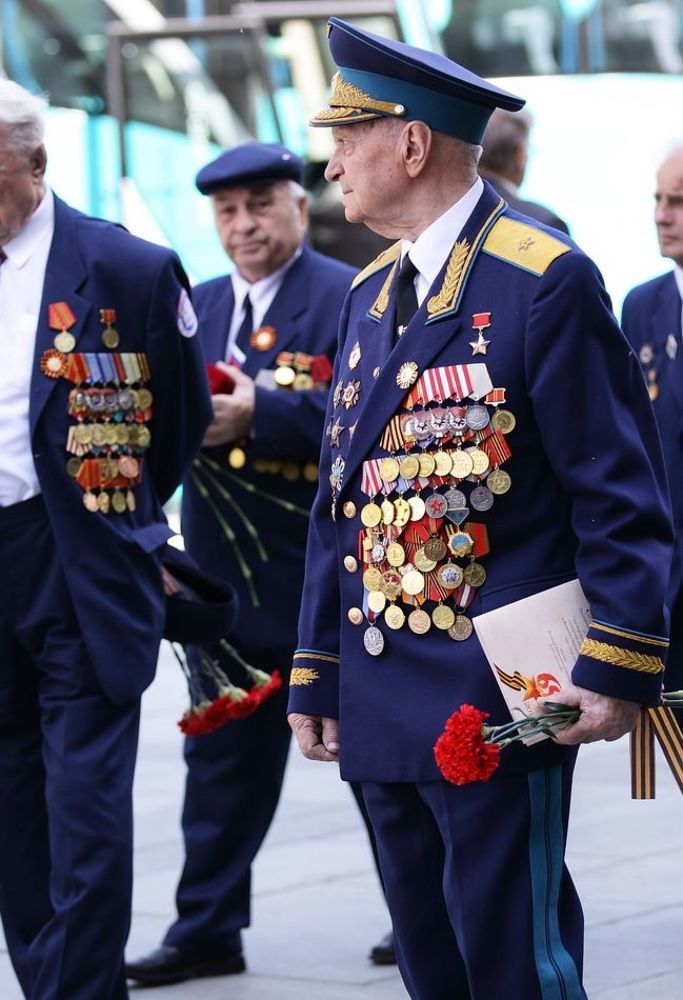 Генералы и герои Советского союза.
