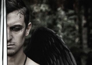 Но закон тьмы и смерти имеет силу сбить человека и лишить его принадлежности, смысла и надежды… Навсегда…