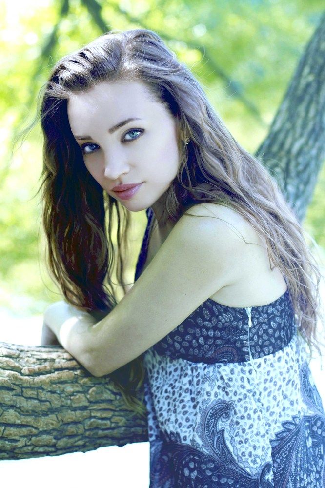 Неголая Lola