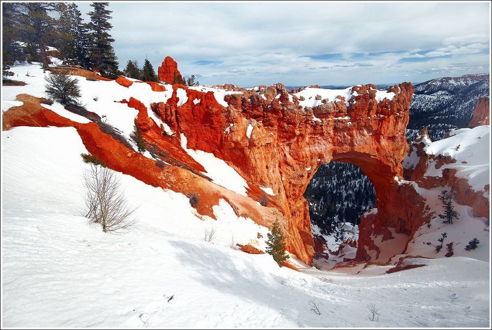 Natural bridge