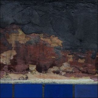 Большое грозовое облако над морем.