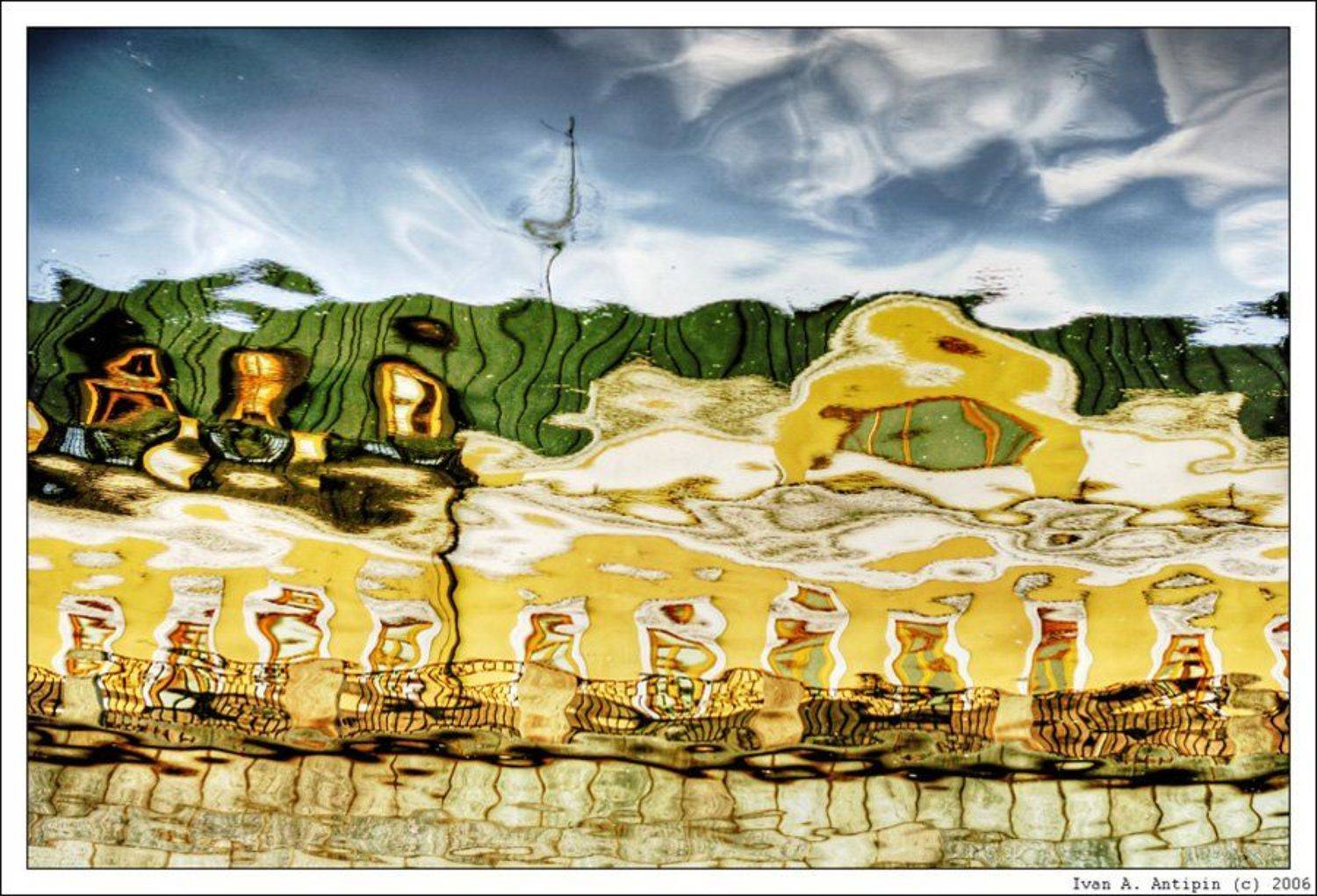 Дом на Болотной набережной. Автор: vanyakisly отражение, vanyakisly