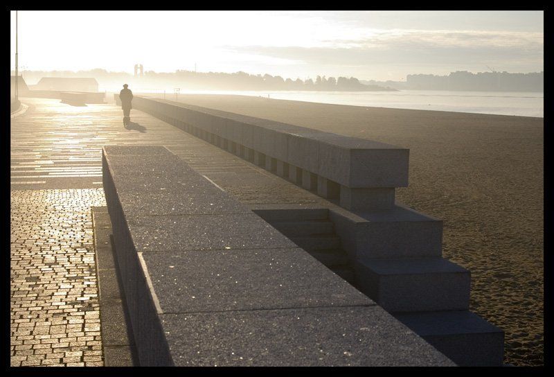 туман, море, свет, город туман и солнцеphoto preview