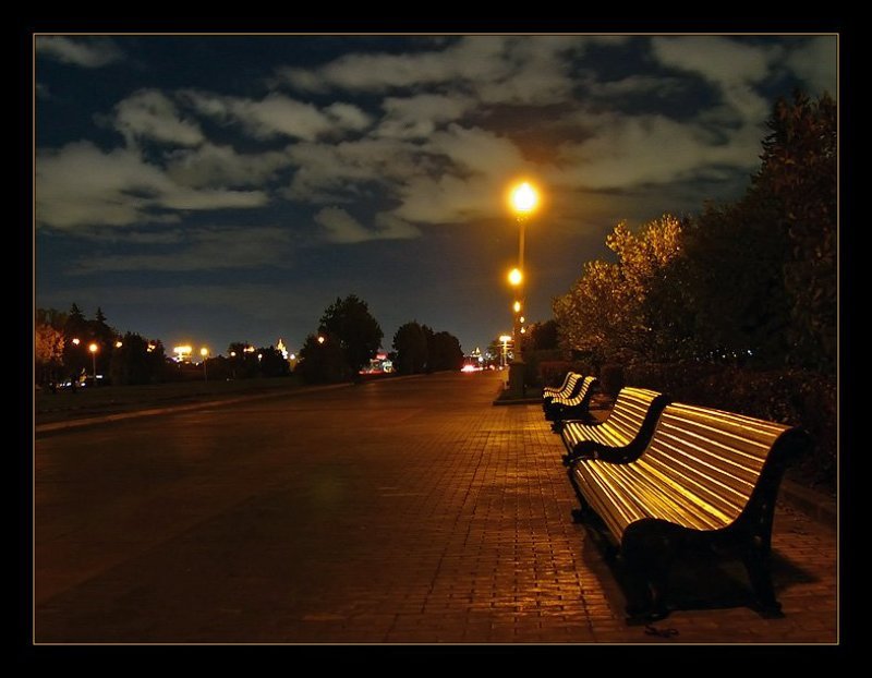 ночь, город, фонари, скамейки, улицы, мостовая, москва, dyadyavasya Одиночество скамеекphoto preview