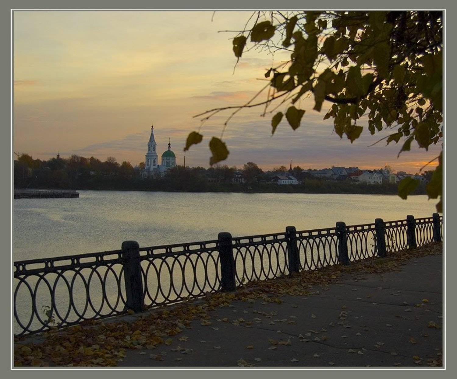 Набережная. Автор: P.G. , P.G.