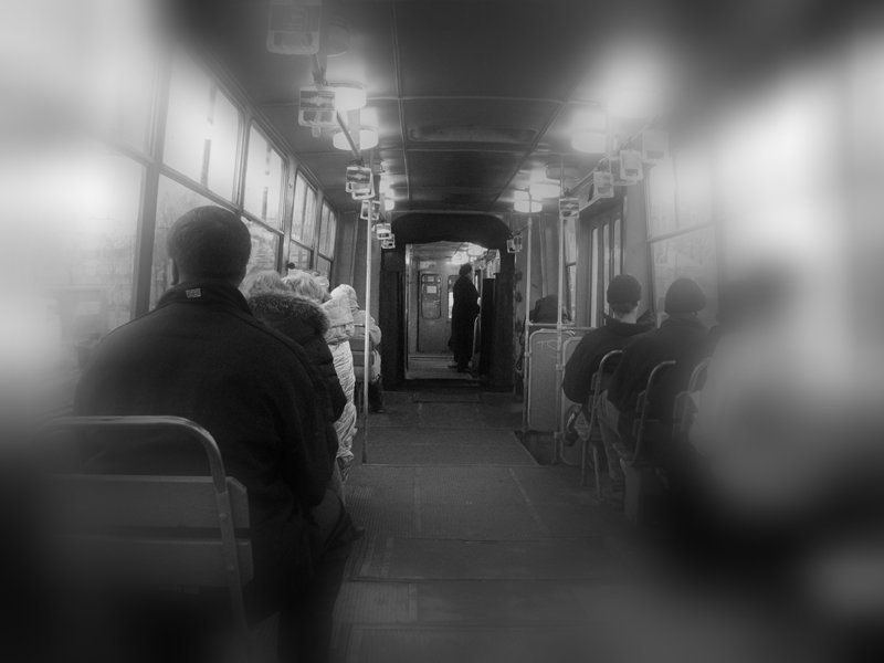 Утро, трамвай, на, работу Непроснувшись - на работу...photo preview