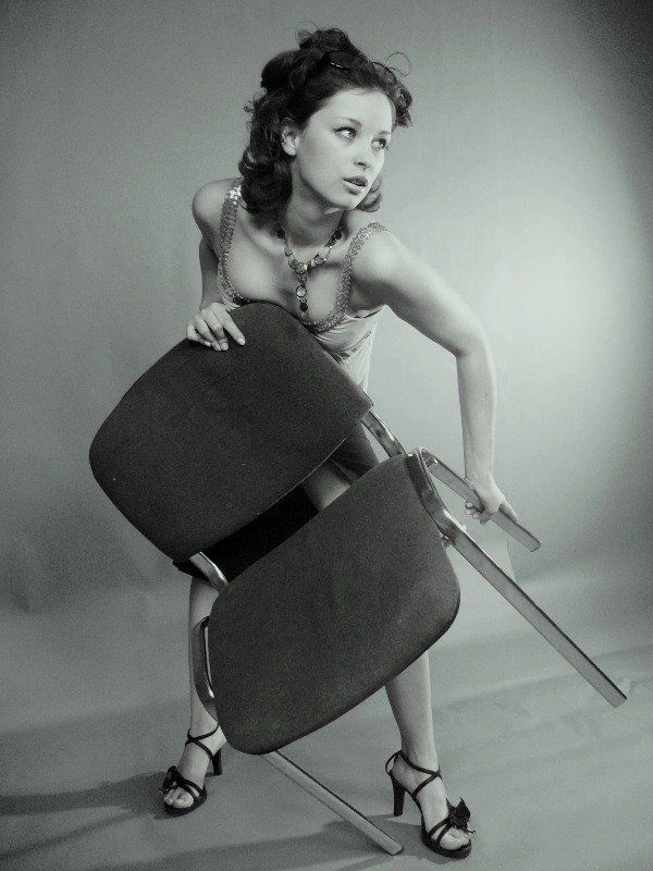 вариации со стулом, катя, студия ***photo preview