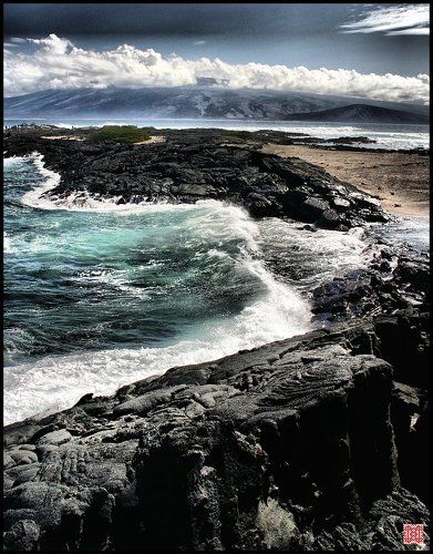 Плещут холодные волны