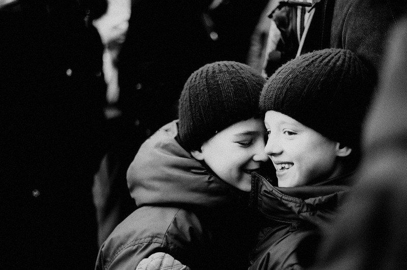 ч/б, дети, Питер, пленка В Щрмитажphoto preview