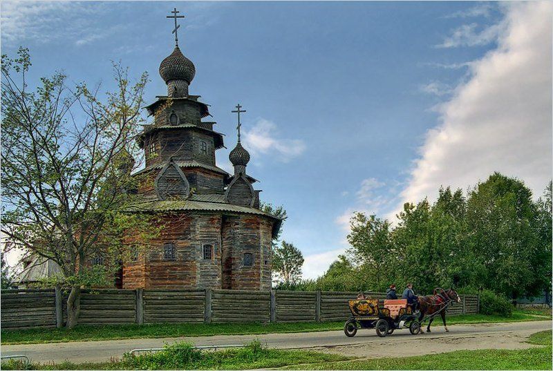 Суздаль, церковь, повозка Сентябрь. Суздаль.photo preview
