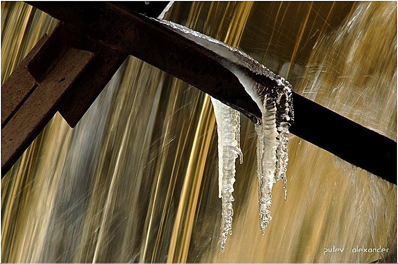 Обледенение,вода,водопад,металл,мост,плотина,январь,зима Обледенение....photo preview