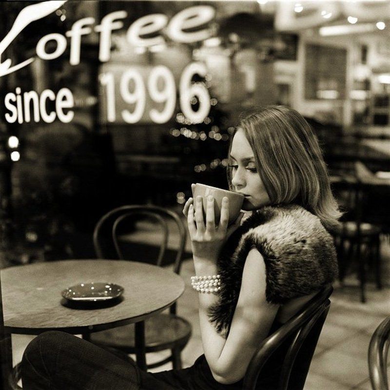 В кафеphoto preview