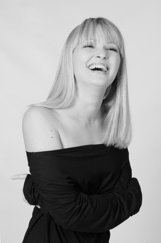 портрет, Эстер photo preview