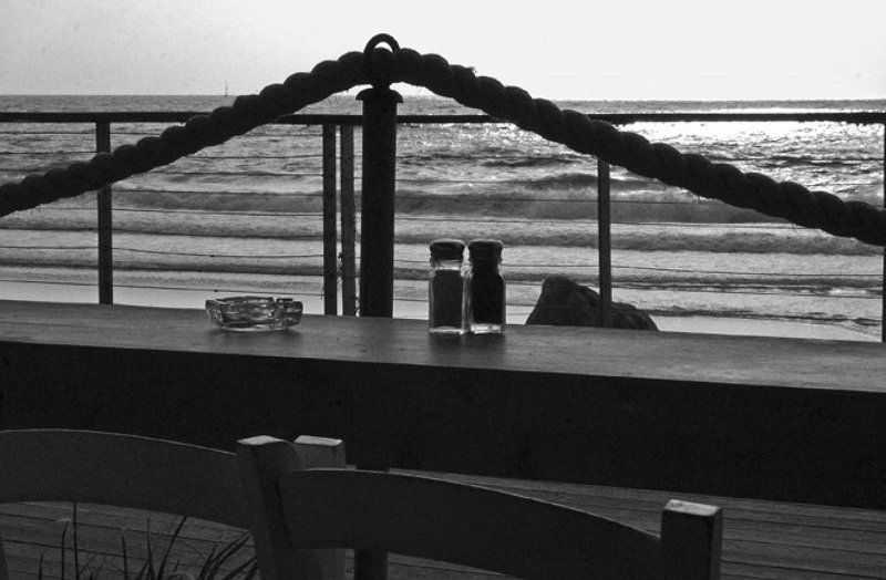 IgalSc, настроение, salt, pepper, закат, чб Salt, Pepper & Ashtrayphoto preview