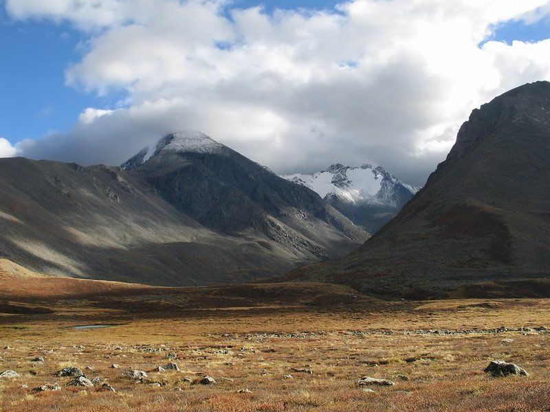 Отгонтынгер уулphoto preview