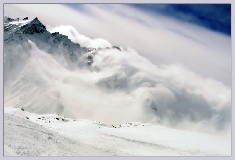 Кавказ, Эльбрус 3500 над уровнем моряphoto preview