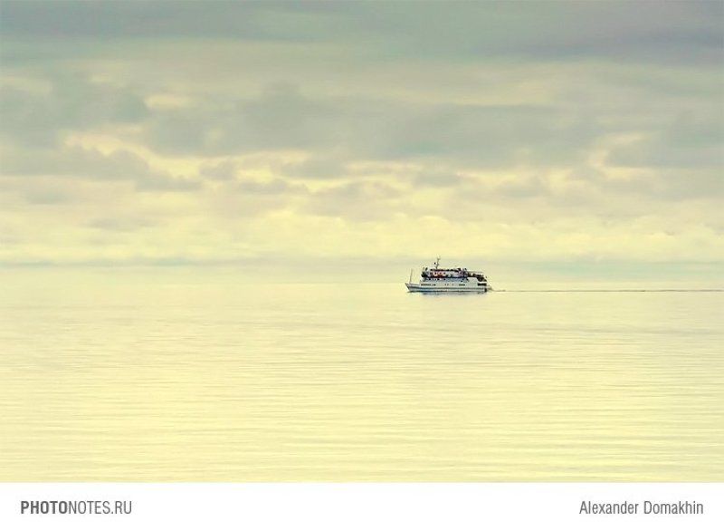 море, небо, жанр, штиль, Геленджик, Кубань, PHOTONOTES.RU Одинокий странникphoto preview